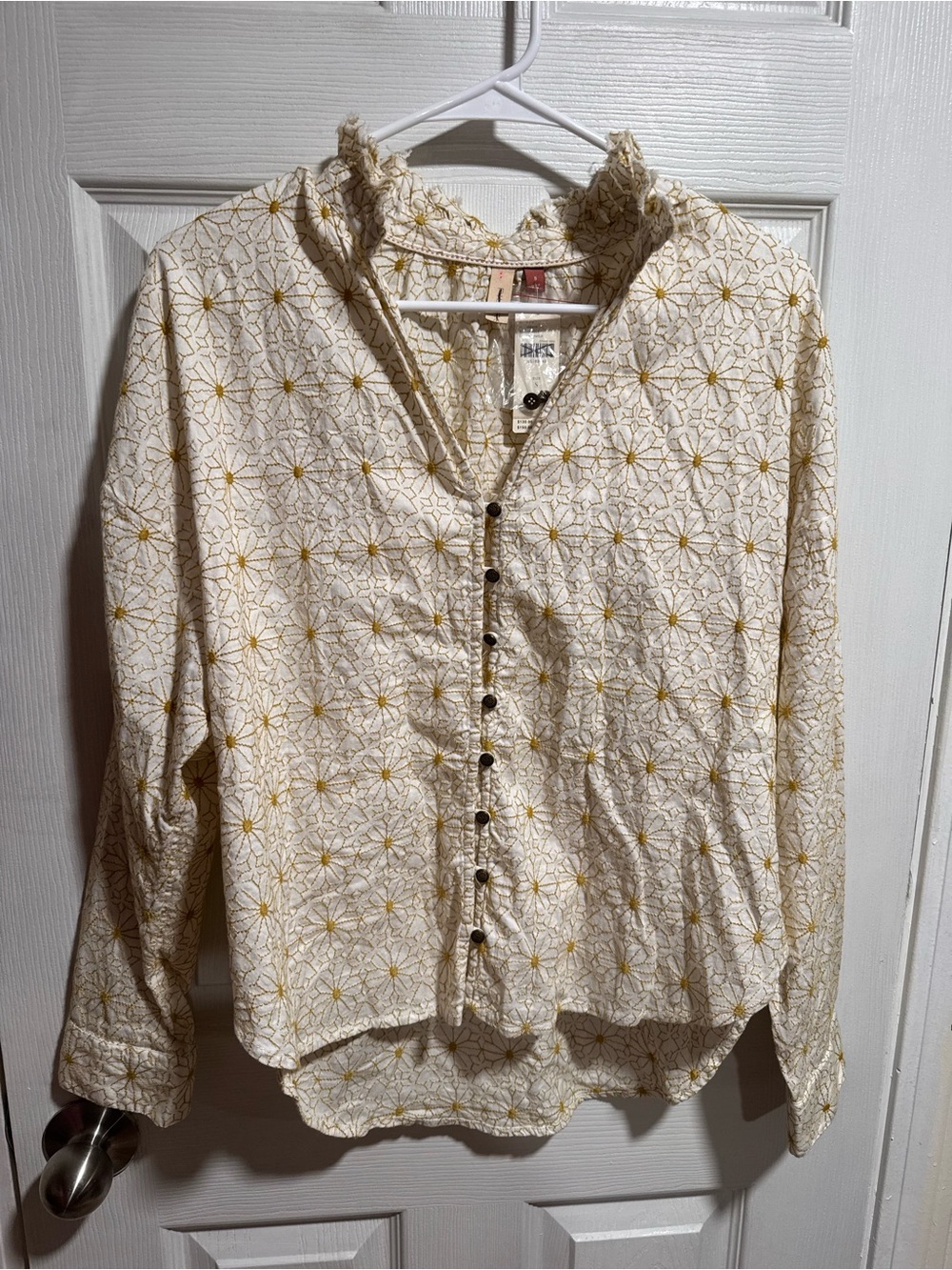 Pilcro Cream Floral Button-Front Ruffle Collar Shirt